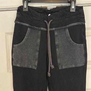 Free People Movement Kyoto high rise ankle  leggings with pockets. Size s/p